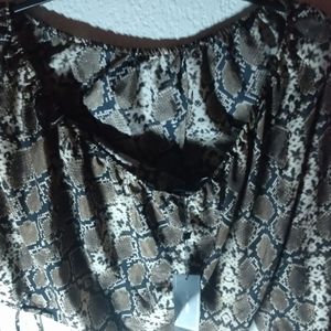 BCBG top, nwt